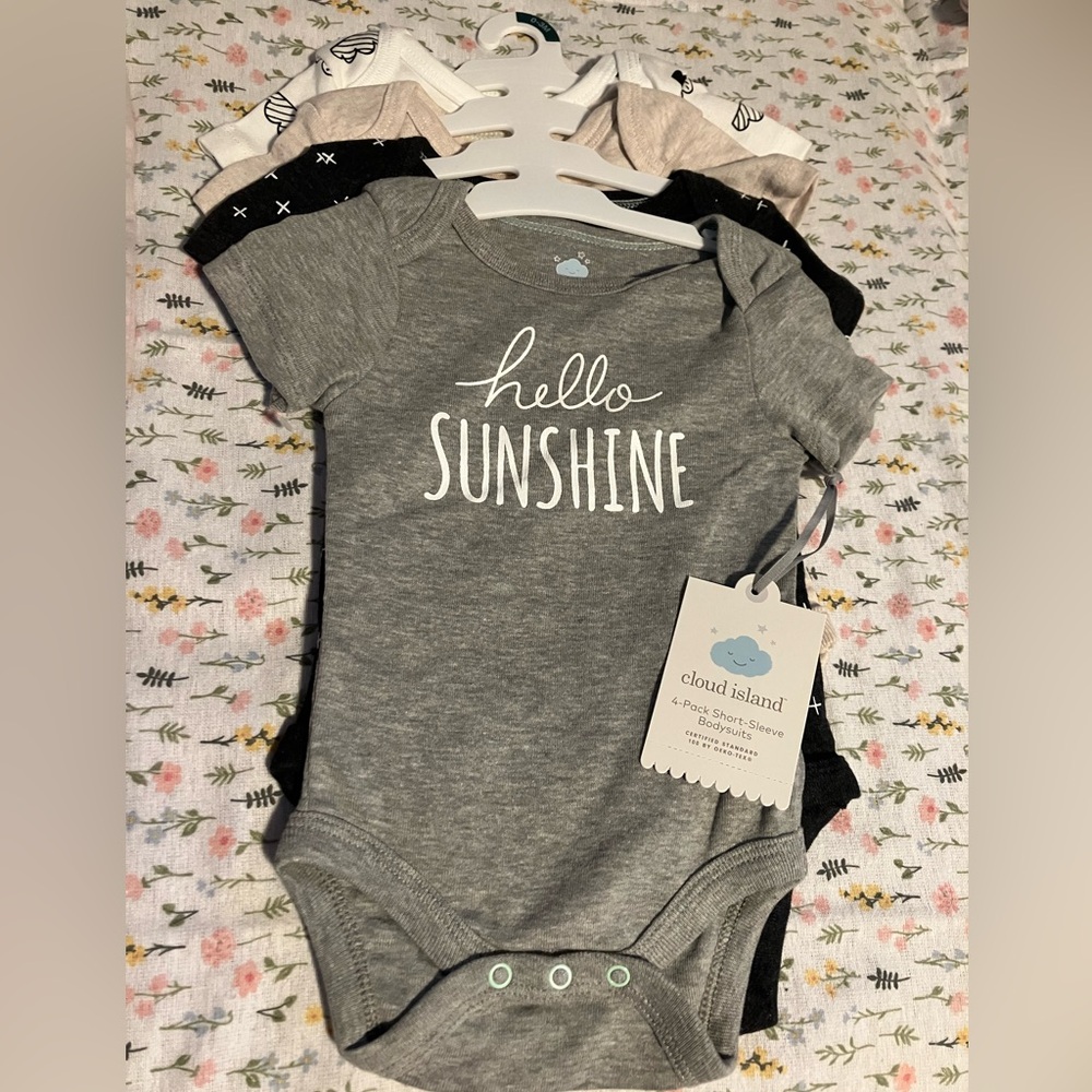 ☀️ New with tags 4 pieces ☀️ 0-3 month baby bodysuits bundle lot